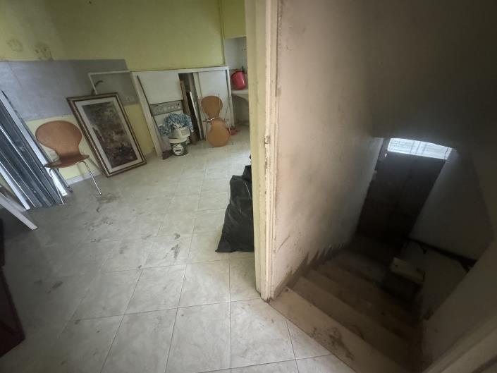 Image No.21-5 Bed Townhouse for sale