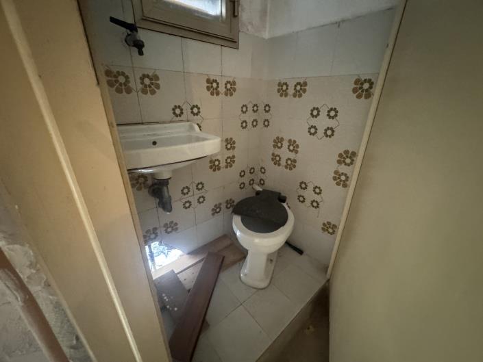 Image No.35-5 Bed Townhouse for sale