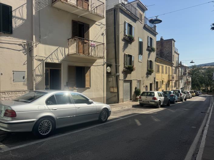 Image No.48-5 Bed Townhouse for sale