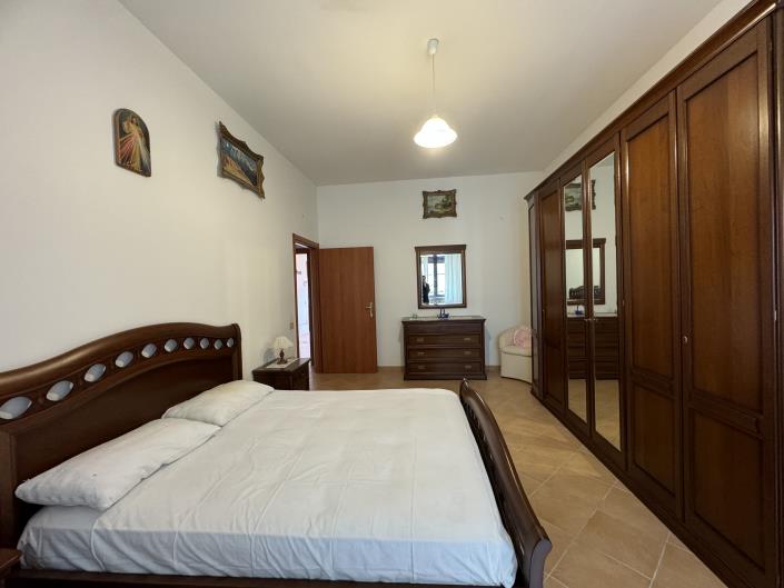 Image No.20-2 Bed Apartment for sale