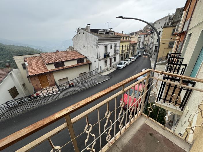 Image No.20-4 Bed Townhouse for sale