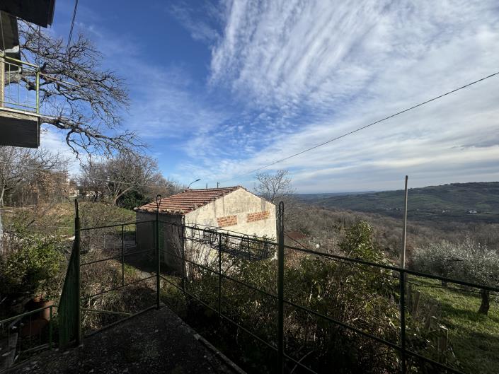 Image No.47-Maison de campagne de 5 chambres à vendre à Tornareccio