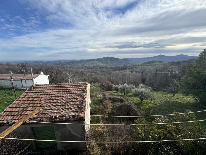 Image No.23-Maison de campagne de 5 chambres à vendre à Tornareccio
