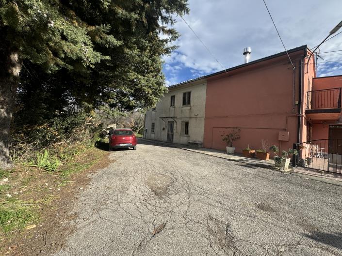 Image No.48-Maison de campagne de 5 chambres à vendre à Tornareccio