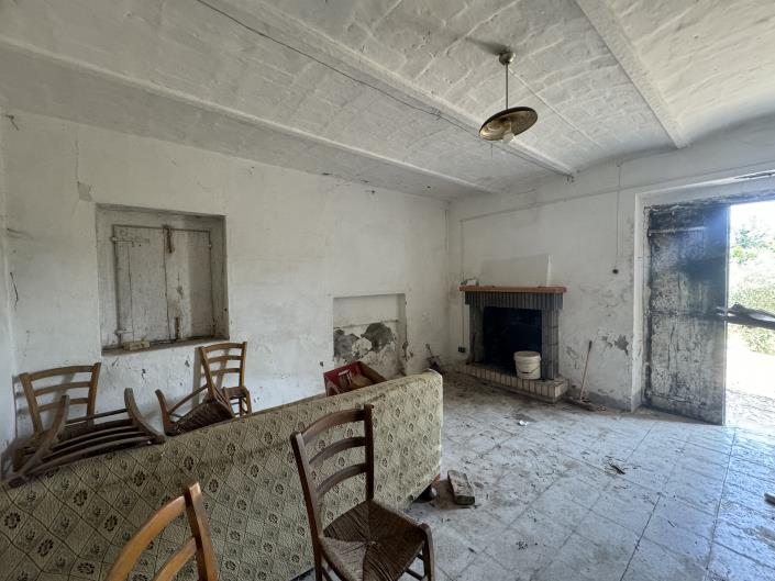 Image No.7-2 Bed Semi-Detached for sale