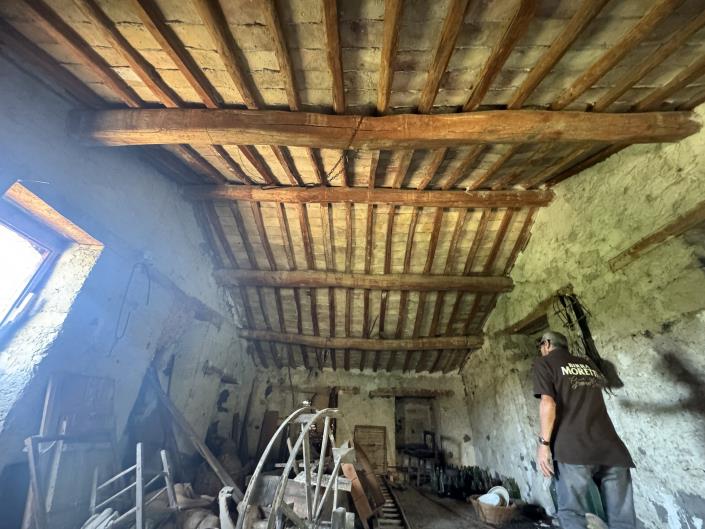 Image No.21-2 Bed Semi-Detached for sale