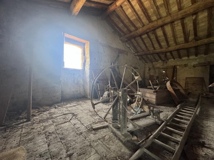 Image No.23-2 Bed Semi-Detached for sale