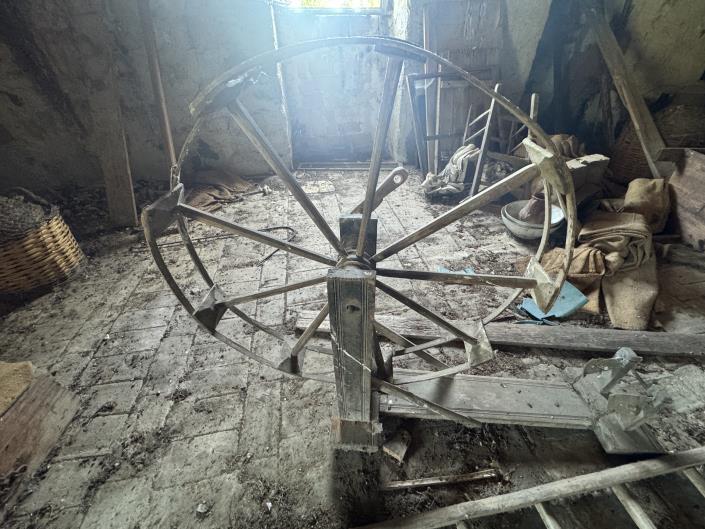 Image No.24-2 Bed Semi-Detached for sale