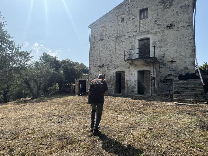 Image No.51-2 Bed Semi-Detached for sale