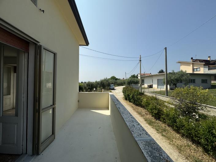 Image No.22-3 Bed Villa / Detached for sale