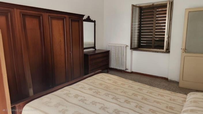 Image No.16-3 Bed Townhouse for sale