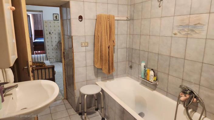 Image No.36-3 Bed Townhouse for sale