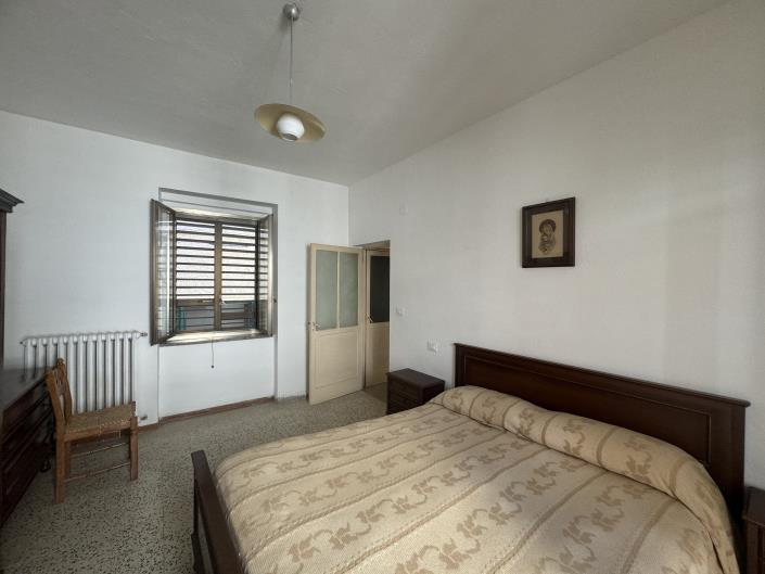 Image No.30-3 Bed Townhouse for sale