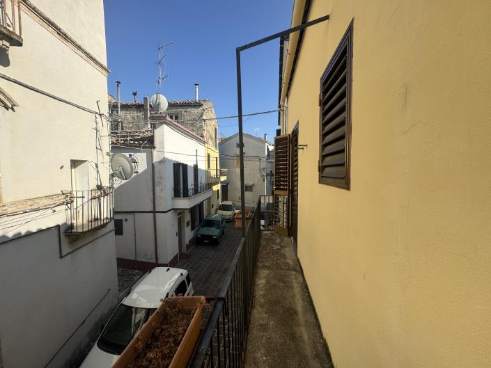 Image No.40-3 Bed Townhouse for sale