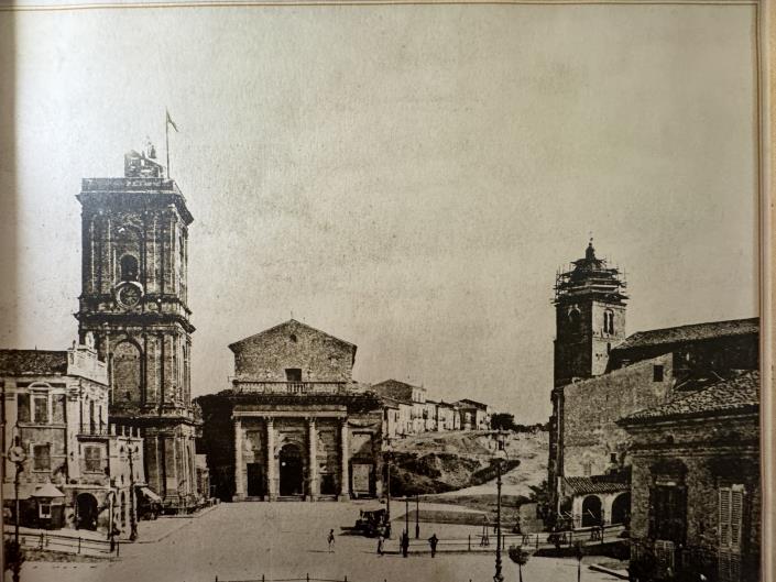 Image No.56-2 Bed Townhouse for sale