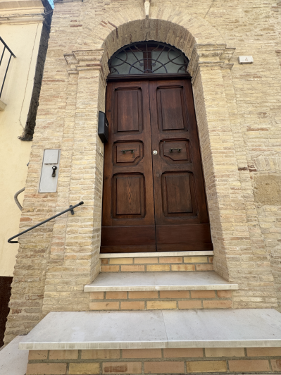 Image No.48-2 Bed Townhouse for sale