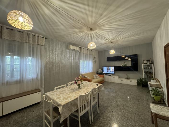 Image No.12-3 Bed Villa / Detached for sale