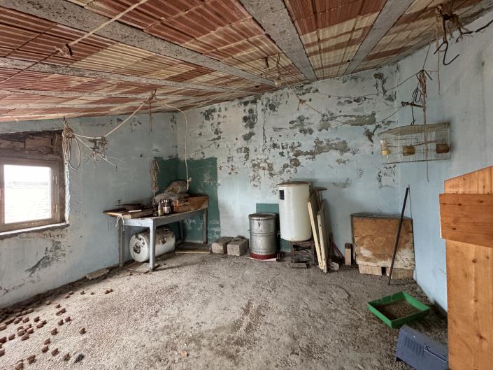 Image No.24-2 Bed Semi-Detached for sale