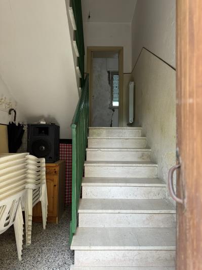 Image No.26-2 Bed Semi-Detached for sale