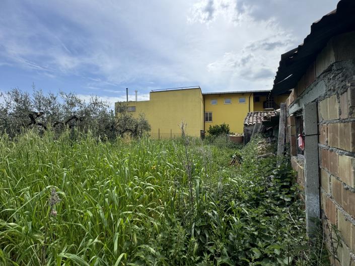 Image No.5-2 Bed Semi-Detached for sale