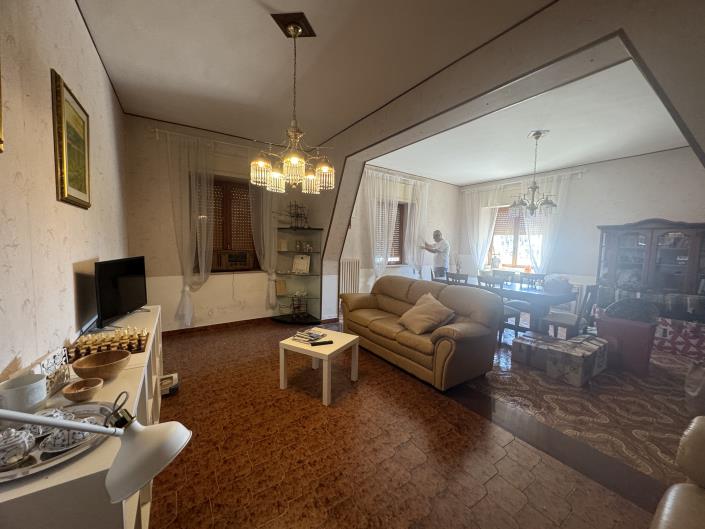 Image No.13-6 Bed Villa / Detached for sale