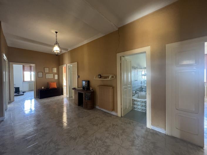 Image No.35-6 Bed Villa / Detached for sale