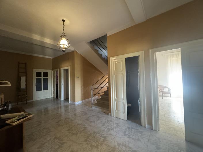 Image No.32-6 Bed Villa / Detached for sale