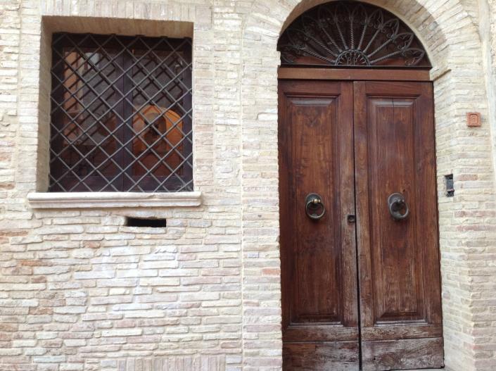 Image No.56-6 Bed Townhouse for sale