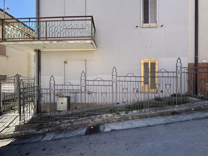 Image No.2-Maison de ville de 3 chambres à vendre à Lama Dei Peligne