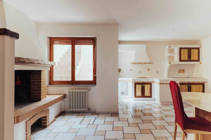 Image No.6-4 Bed Property for sale