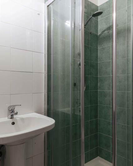 Image No.22-4 Bed Property for sale