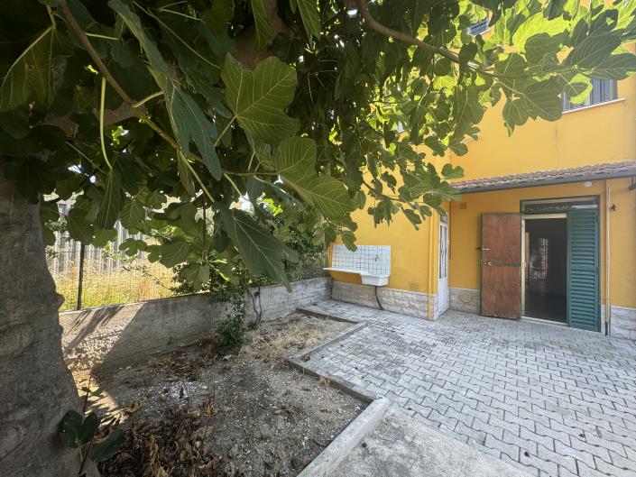 Image No.4-Maison de ville de 2 chambres à vendre à Castél Frentano