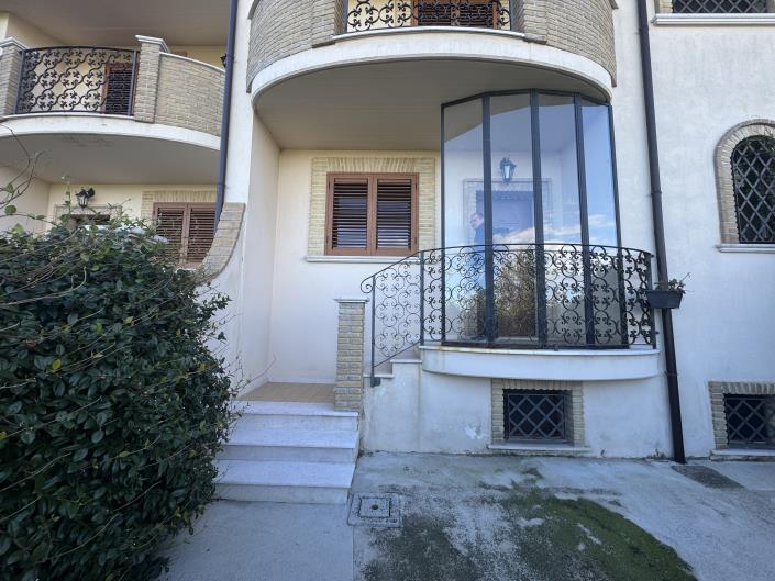 Image No.3-Maison de 2 chambres à vendre à Santa Maria Imbaro