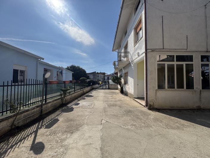 Image No.4-6 Bed Villa / Detached for sale