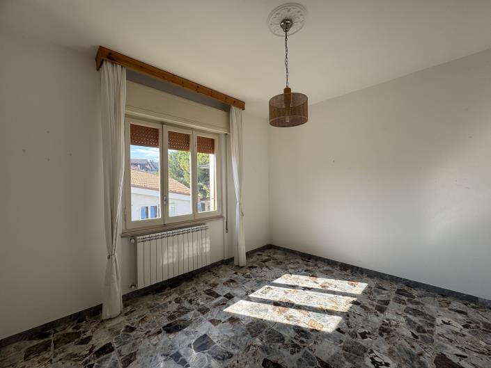 Image No.29-6 Bed Villa / Detached for sale