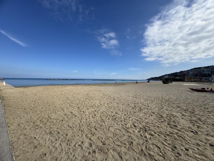 Image No.54-6 Bed Villa / Detached for sale