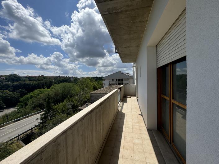 Image No.29-2 Bed Apartment for sale