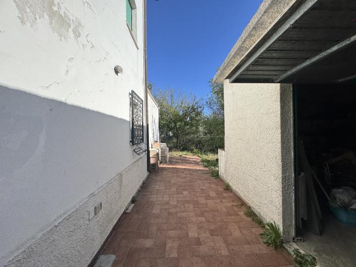 Image No.50-Ferme de 2 chambres à vendre à Rocca San Giovanni