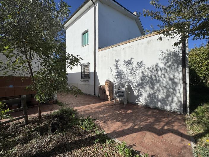 Image No.47-Ferme de 2 chambres à vendre à Rocca San Giovanni