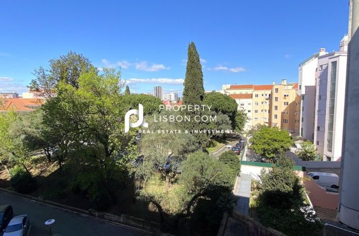 Image No.10-Appartement de 4 chambres à vendre à Lisbon