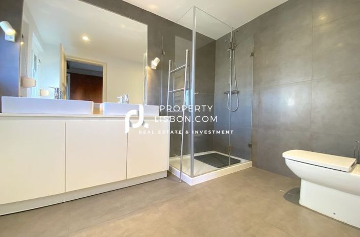 Image No.8-Appartement de 4 chambres à vendre à Lisbon