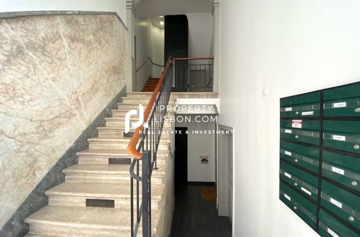 Image No.2-Appartement de 4 chambres à vendre à Lisbon