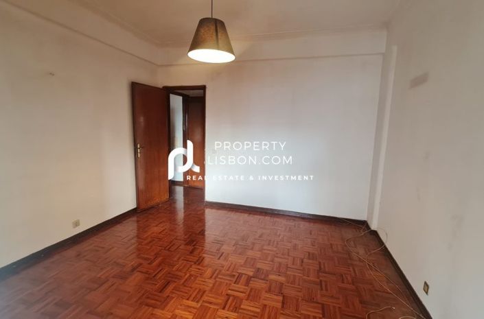 Image No.10-Appartement de 2 chambres à vendre à Lisbon