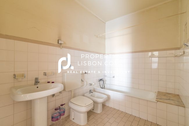Image No.8-Appartement de 4 chambres à vendre à Lisbon