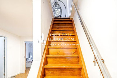 2f4ecbeb-56da-4f38-8d3a-63a4978f83ad