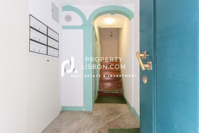 Image No.18-2 Bed Apartment for sale