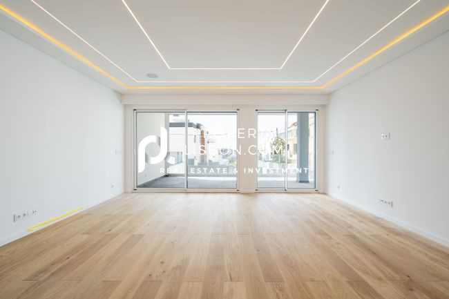 Image No.9-3 Bed Apartment for sale