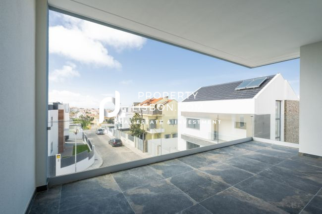 Image No.18-3 Bed Apartment for sale