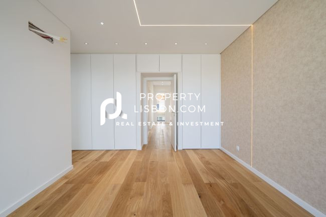 Image No.22-3 Bed Apartment for sale