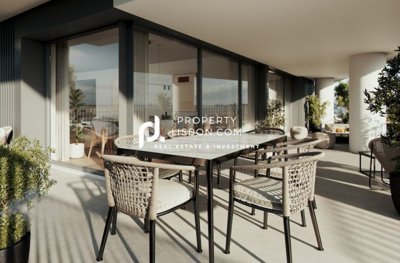 06p8a28t4varandac5k-1-818x540